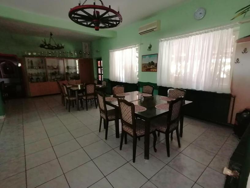 Fogado Ξενοδοχείο Palić Εξωτερικό φωτογραφία